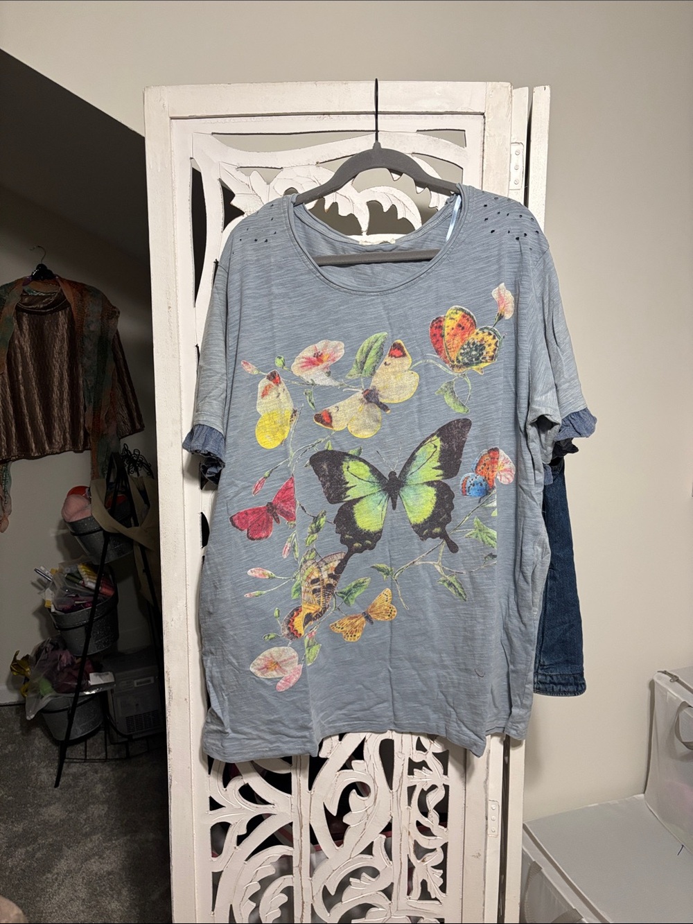 Women's Light Blue Butterfly Print Short Sleeve Top